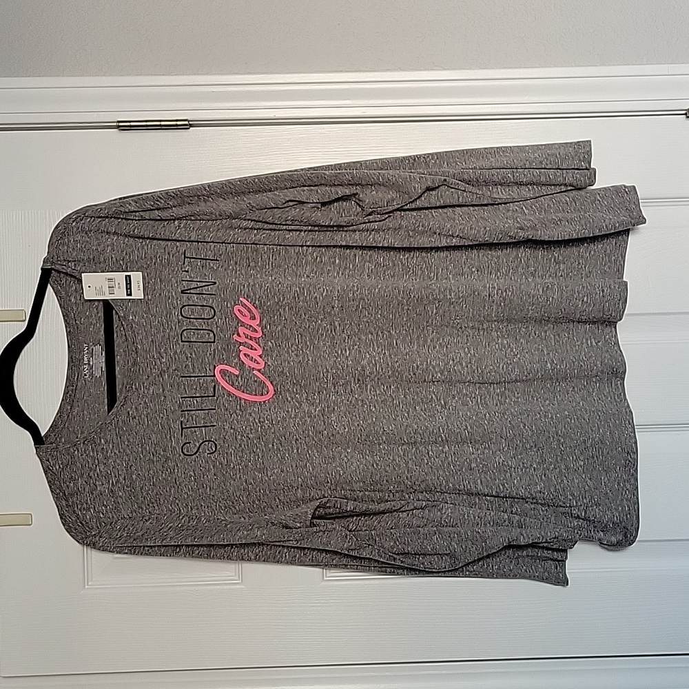 Graphic tee
